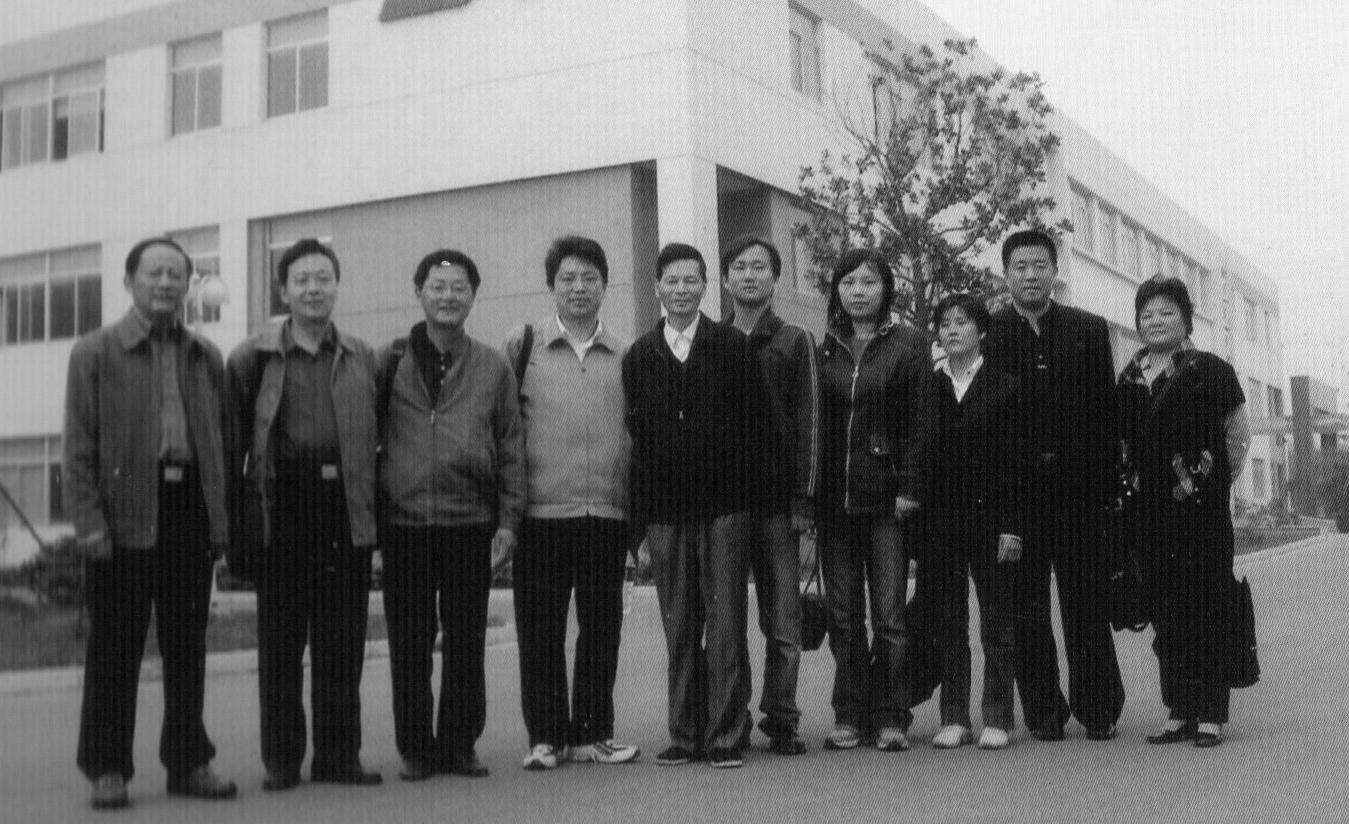 20260119105722_696d9d92a1f4e.jpg 17-参加培训的员工(1).jpg